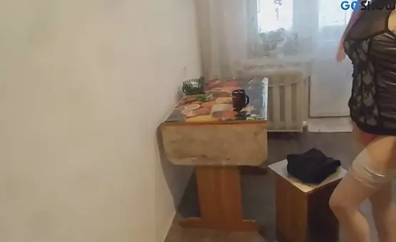 Teasing Stockings Goddess Exposes her Tantalizing Butt