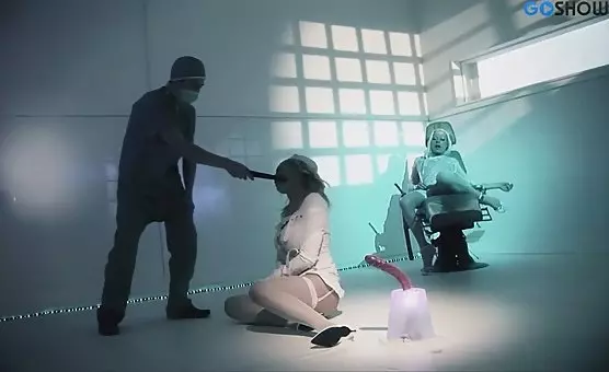 Crazy Blondes Doctors Playground